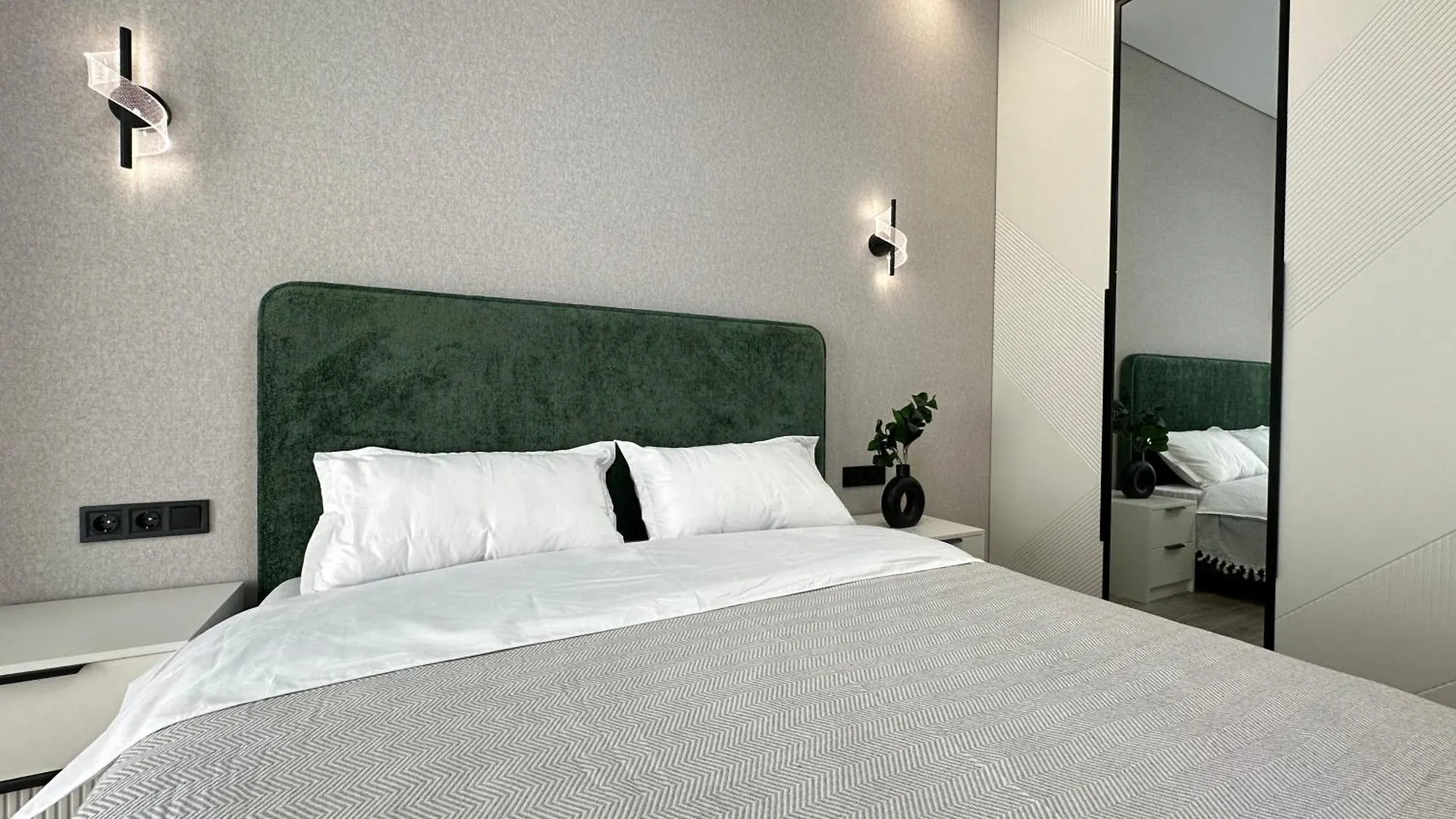 Luxury Two-Room Apartment With Beautiful Mountain Views Almaty