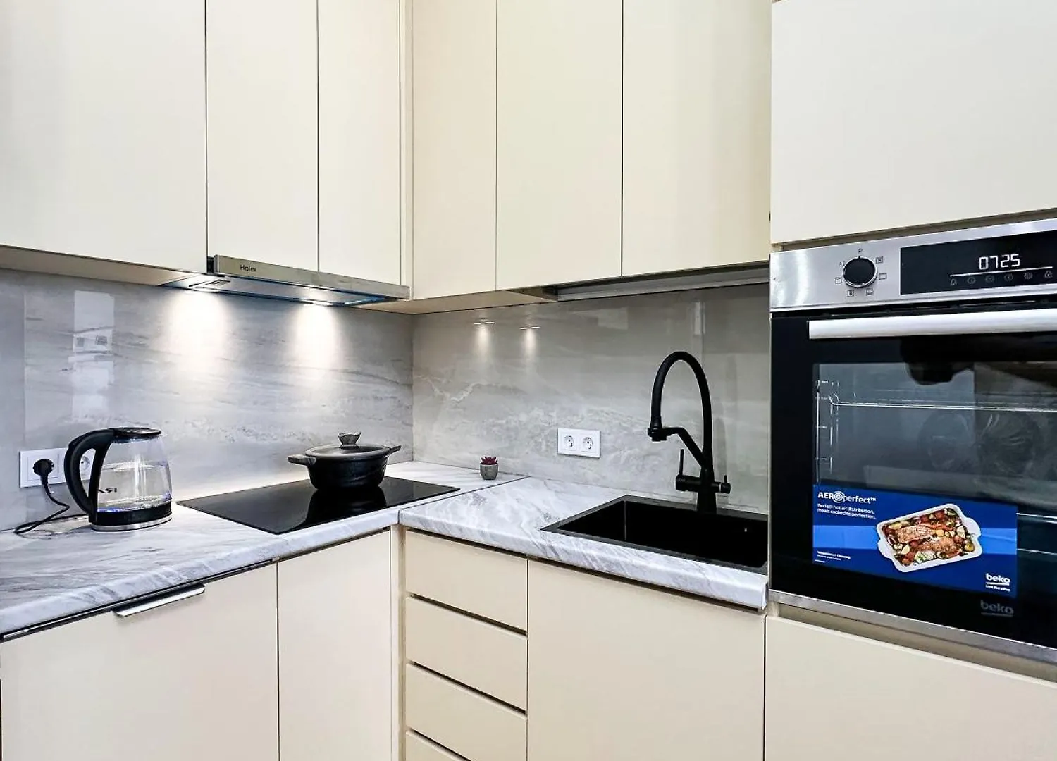 Luxury Two-Room Apartment With Beautiful Mountain Views Almaty