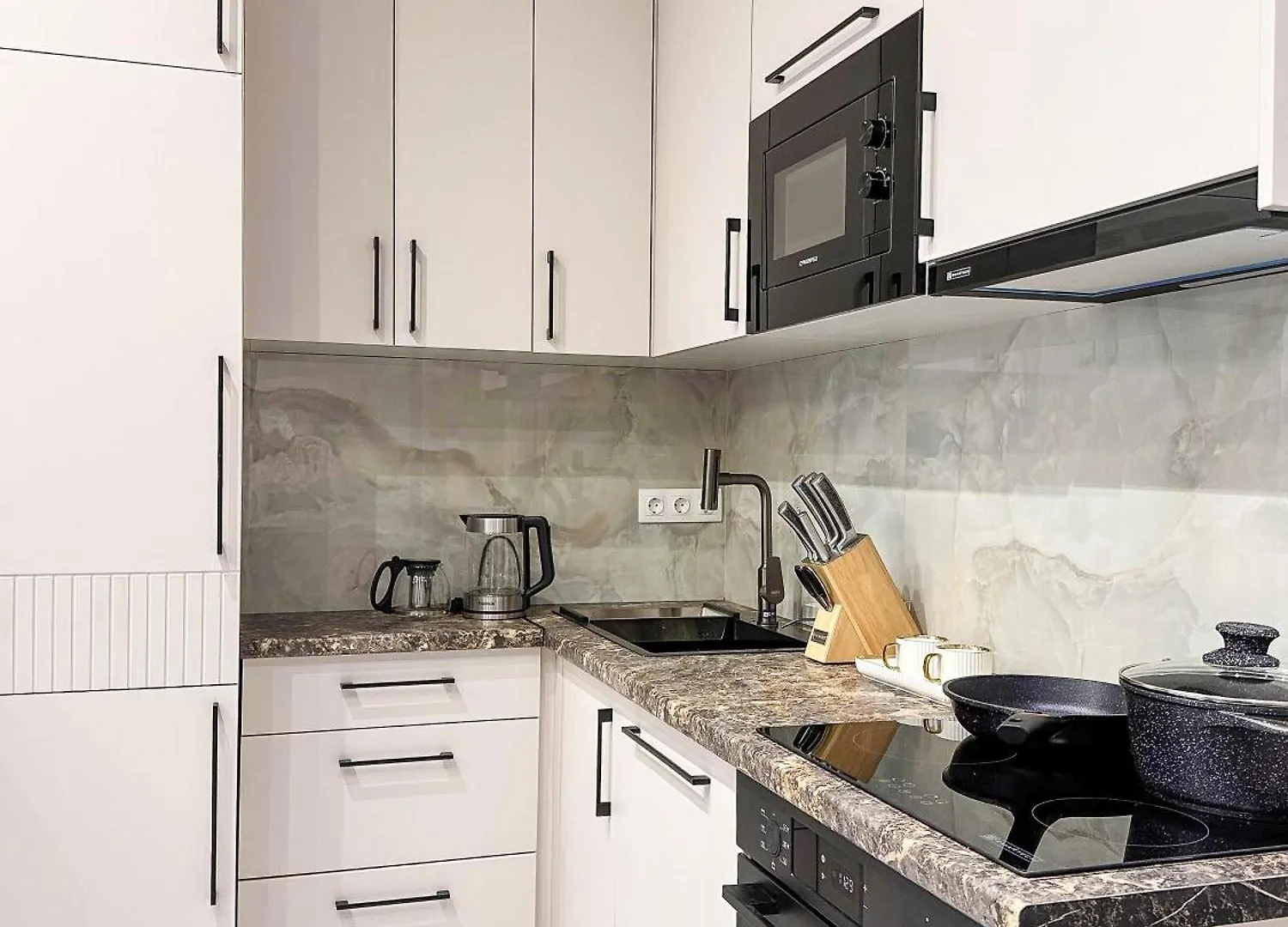 Luxury Two-Room Apartment With Beautiful Mountain Views Алматы
