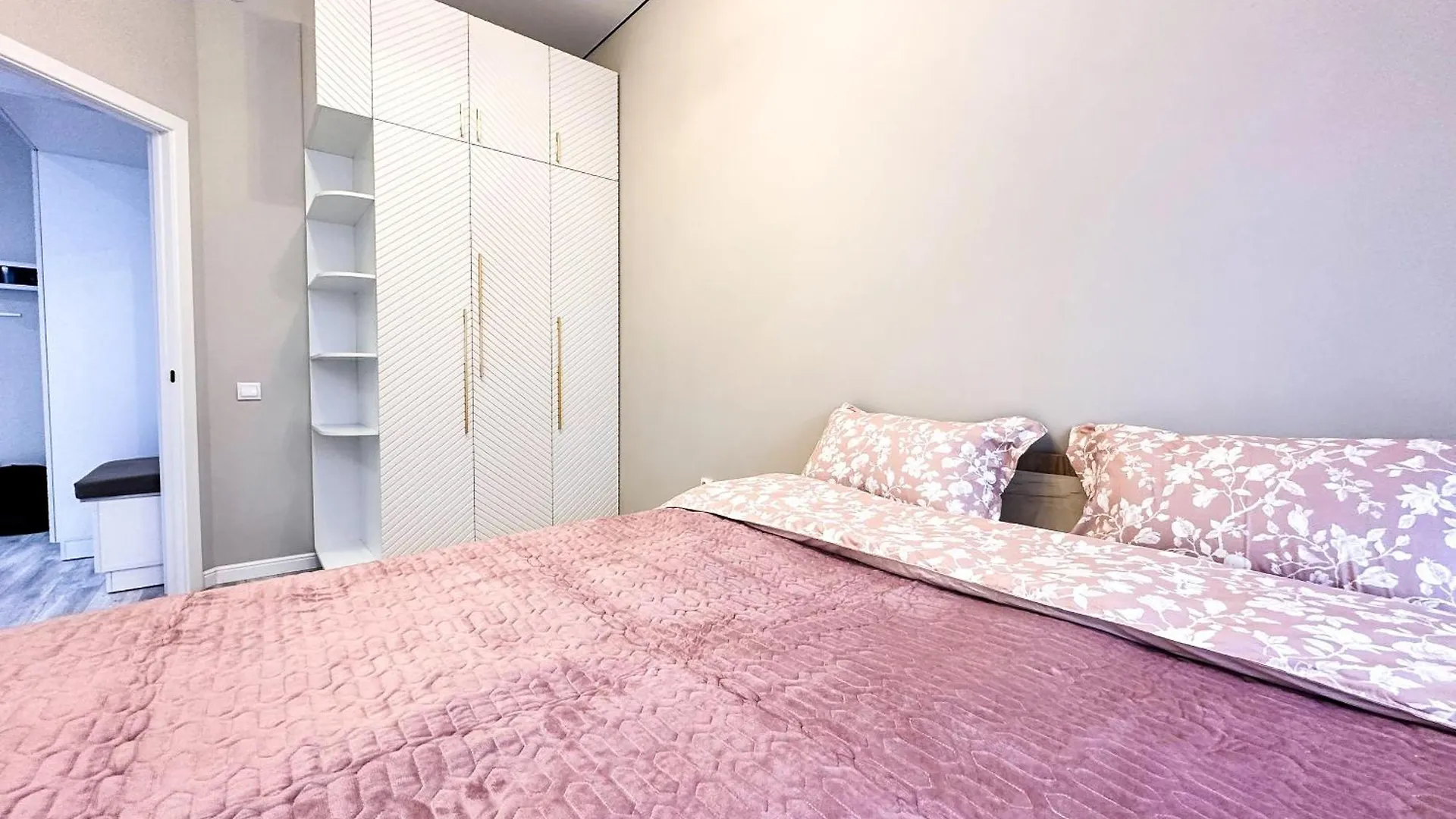 Luxury Two-Room Apartment With Beautiful Mountain Views Алматы