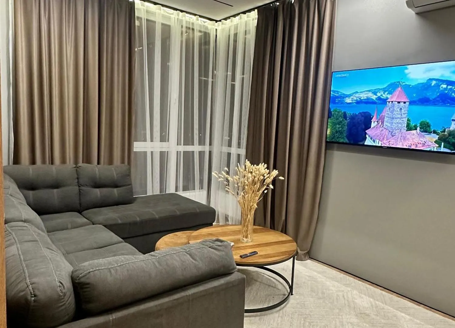 Luxury Two-Room Apartment With Beautiful Mountain Views Алматы Казахстан