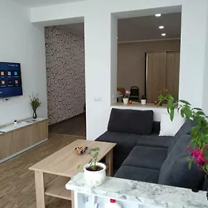 https://old-city-lg-apartments.alltbilisihotels.com