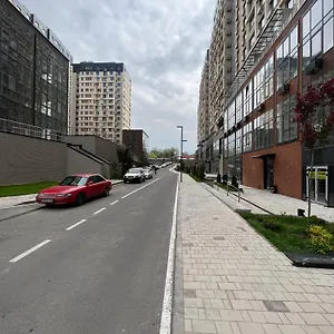  Апартаменты 2 комнатная неподалеку от мега центра